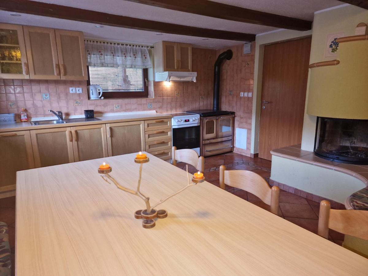 Apartments Relax Jezerca ツェルクニェ・ナ・ゴレニスケム エクステリア 写真